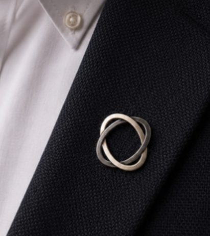 Pin metálico do símbolo do Aliança na lapela